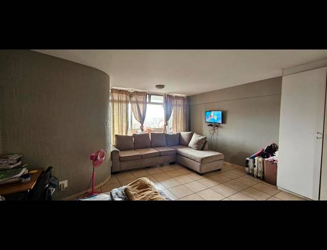 1 BEDROOM APARTMENT FOR SALE IN SUNNYSIDE